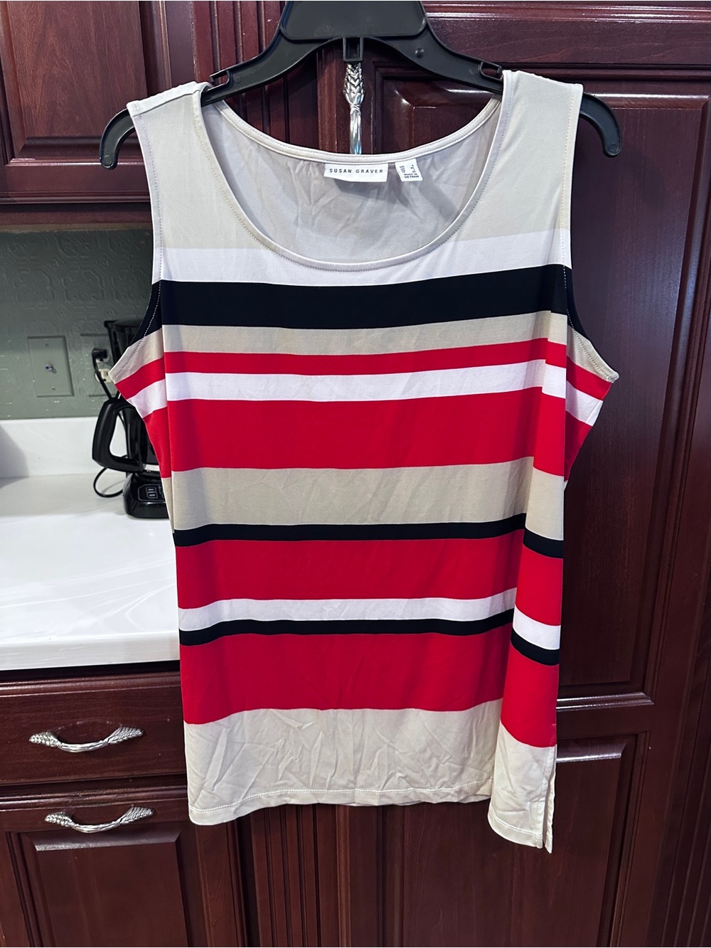 Susan Graver size Large Red Striped Sleeveless Top